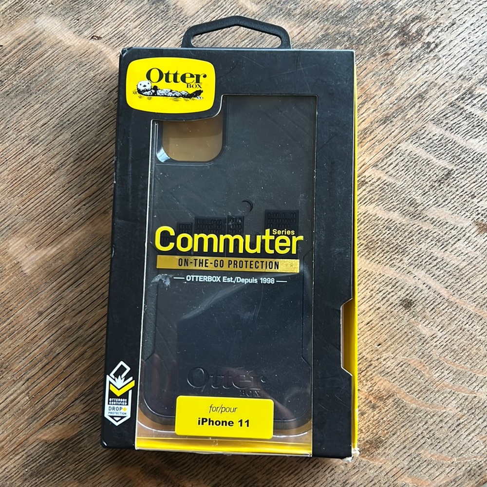 iPhone 11 Commuter OtterBox